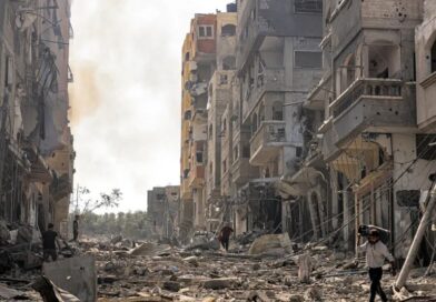 Israel avança sobre Cidade de Gaza e abre rota temporária para moradores fugirem