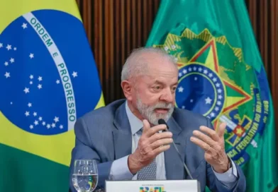 Lula: Brasil não tomará lado no conflito entre EUA e Venezuela; Maduro: