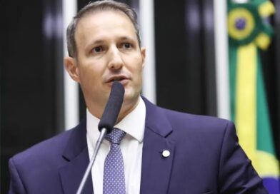 Governo critica texto de Derrite, vê ataque à PF e quer adiar PL antifacção