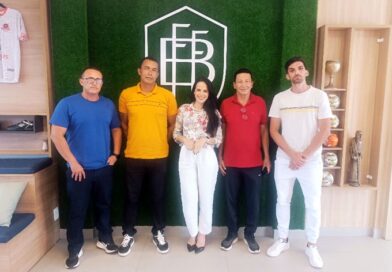 Diretora de Competições da FBF Bahia recebe comitiva esportiva de Baixa Grande