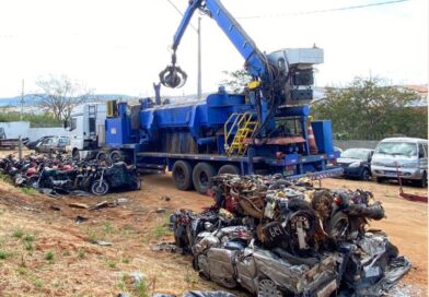 Ipirá: veículos identificados como sucata (leilão) tem como destino final o encaminhamento para prensagem
