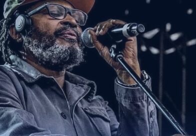 Prefeitura confirma Edson Gomes e outras atrações para o Réveillon 2026  de Ipirá