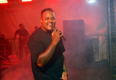 Nickson Queiroz e Washington Filho agitaram a primeira noite do Réveillon de Baixa Grande