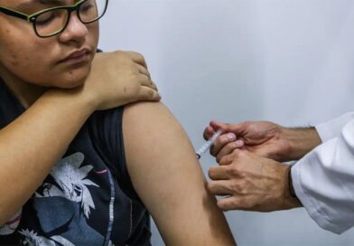 Ministério da Saúde amplia prazo de resgate vacinal contra o HPV para jovens de 15 a 19 anos até 2026