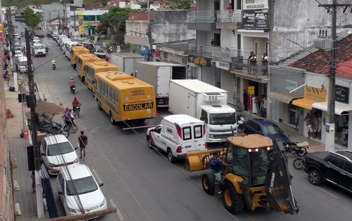Prefeitura de Baixa Grande entrega mais 9 veículos 0 km para Saúde e Educação e totaliza 16 aquisições em 2025